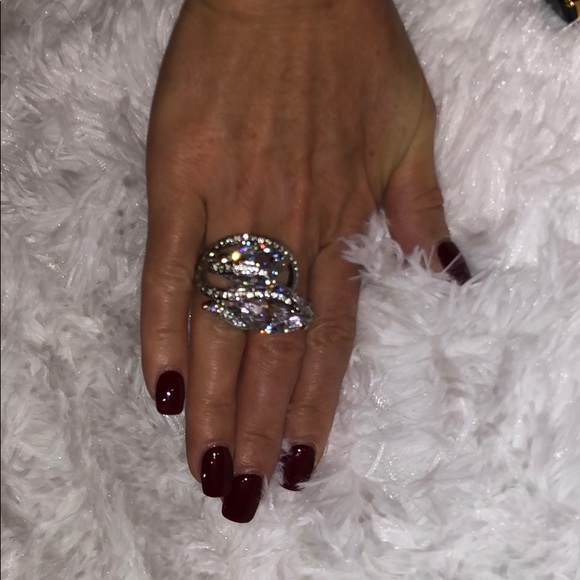 Women’s ring - Picture 2 of 4